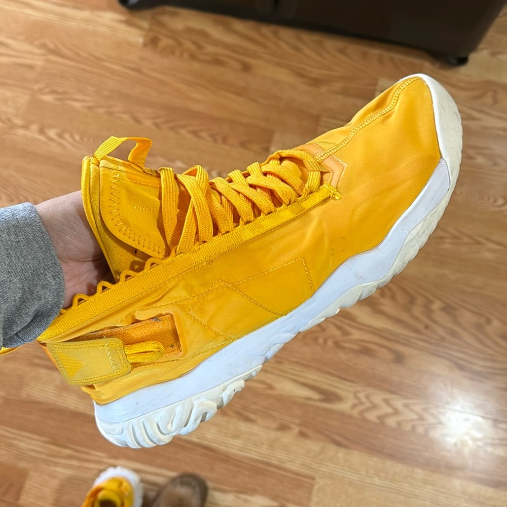 Size 12 jump man orange sneakers